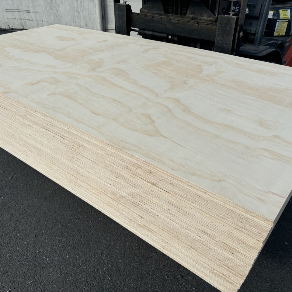 *PACK LOT* 12mm Radiata Pine Face Poplar Core Plywood, Untreated 2400 x 1200 $50p/s