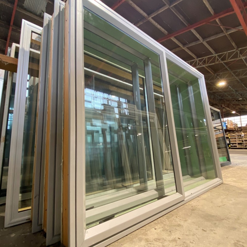 Recycled Aluminium Window 1600 x 1200 #3774