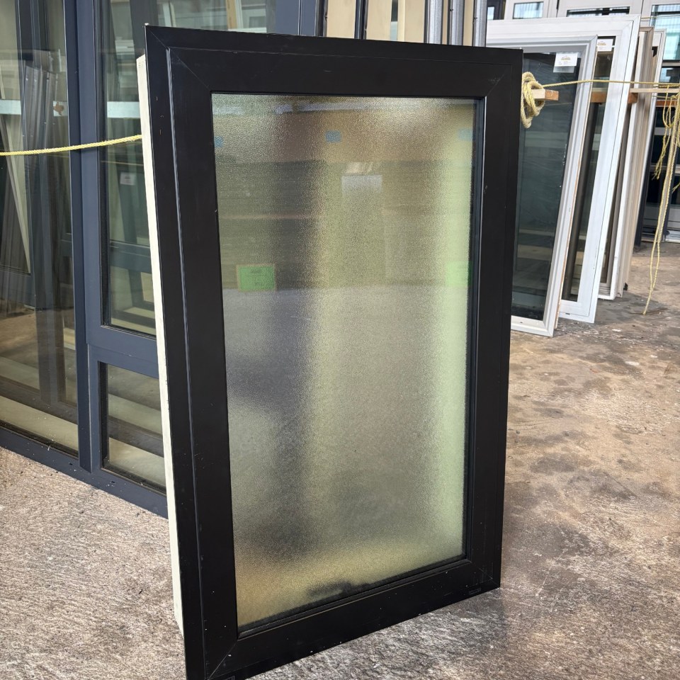 *NEW Double Glazed Aluminium Window 595 x 1000 #4042