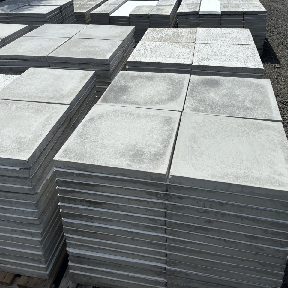 NEW Seconds Concrete Pavers 450 x 450