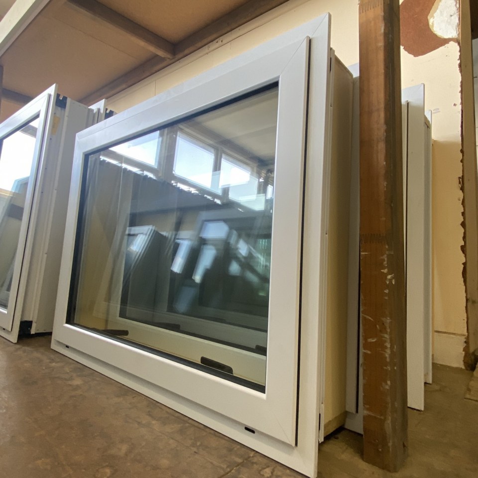 NEW Double Glazed Aluminium Window 800 x 600 Arctic White